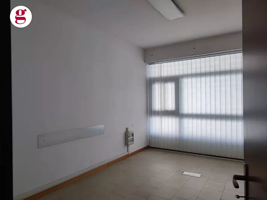 Immagine 4 di Locale commerciale in affitto  in Via del Porto a Vasto