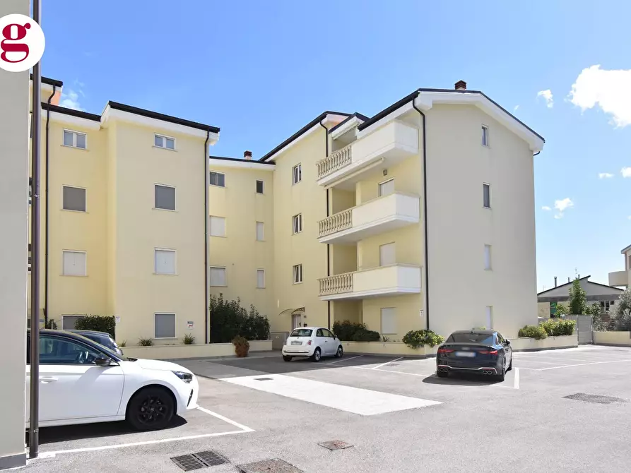 Immagine 21 di Appartamento in vendita  in Via Donizetti a Vasto