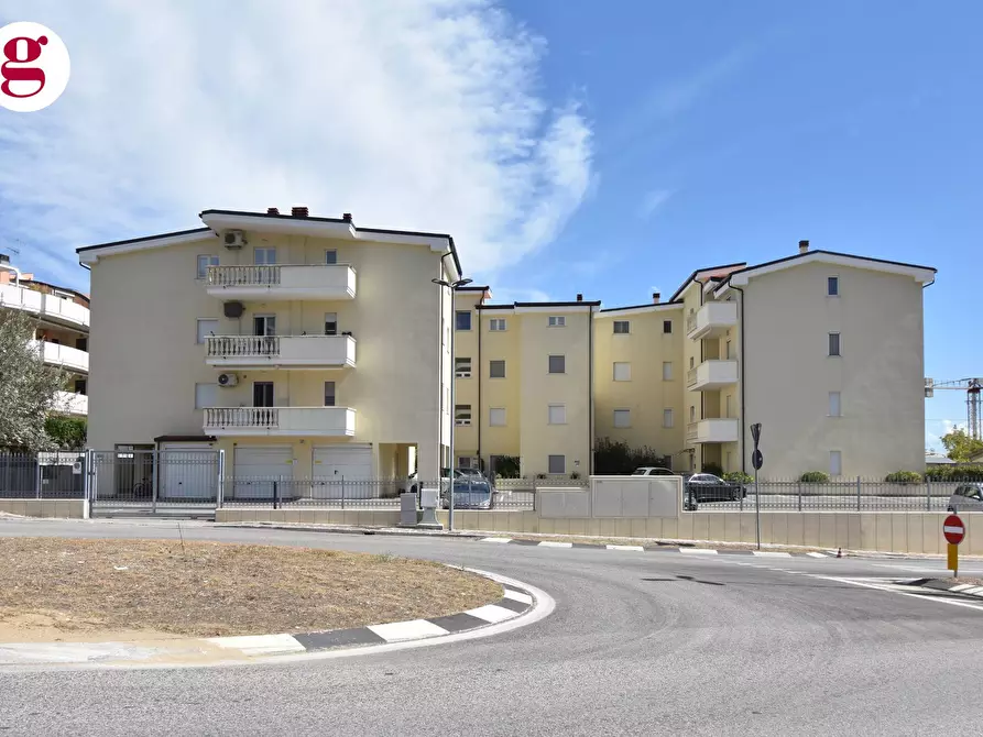 Immagine 22 di Appartamento in vendita  in Via Donizetti a Vasto