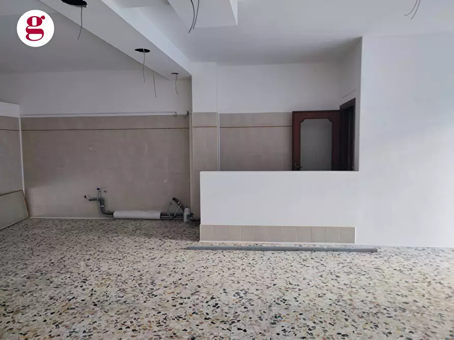 Immagine 4 di Locale commerciale in vendita  in Via Canaccio a Vasto