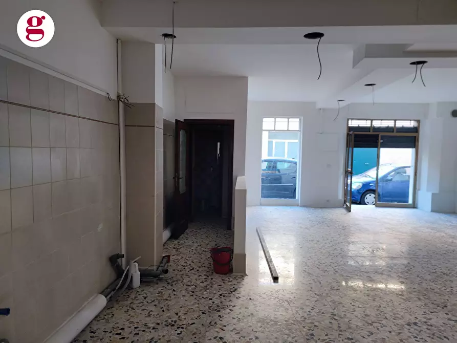 Immagine 8 di Locale commerciale in vendita  in Via Canaccio a Vasto
