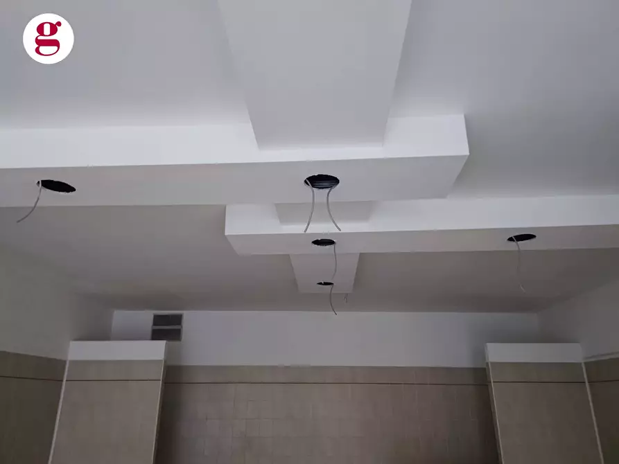 Immagine 11 di Locale commerciale in vendita  in Via Canaccio a Vasto