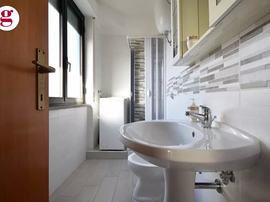 Immagine 17 di Appartamento in vendita  in Strada Statale 16 Sud a Vasto