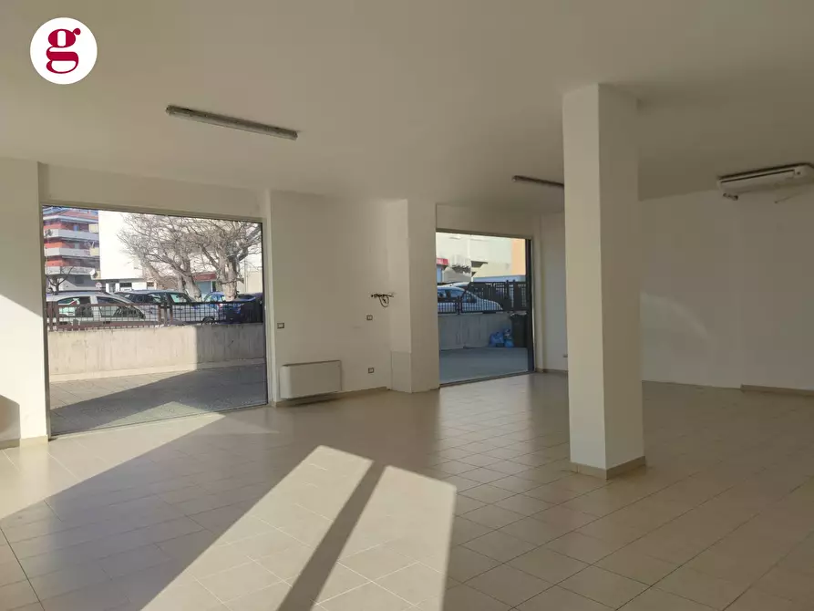 Immagine 2 di Locale commerciale in affitto  in Via Alessandrini a Vasto