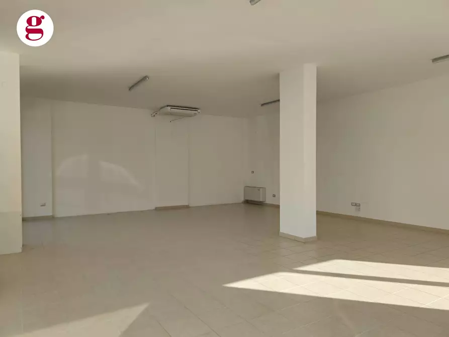 Immagine 4 di Locale commerciale in affitto  in Via Alessandrini a Vasto