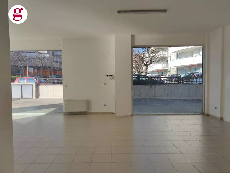 Immagine 5 di Locale commerciale in affitto  in Via Alessandrini a Vasto