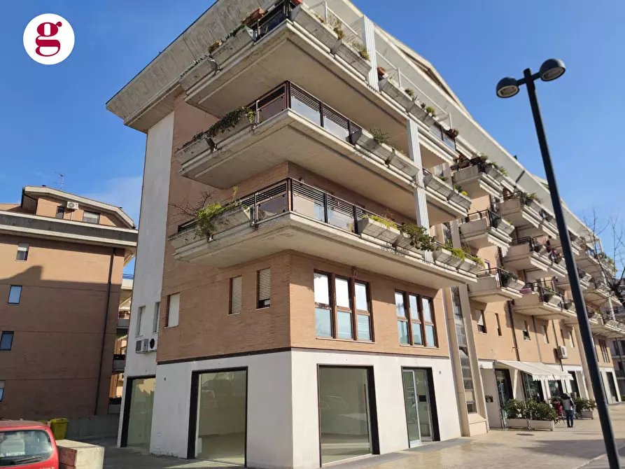 Immagine 15 di Locale commerciale in affitto  in Via Alessandrini a Vasto