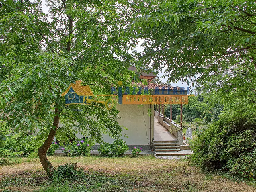 Immagine 20 di Villa in vendita  in via Vittorio Veneto a Oggiona Con Santo Stefano