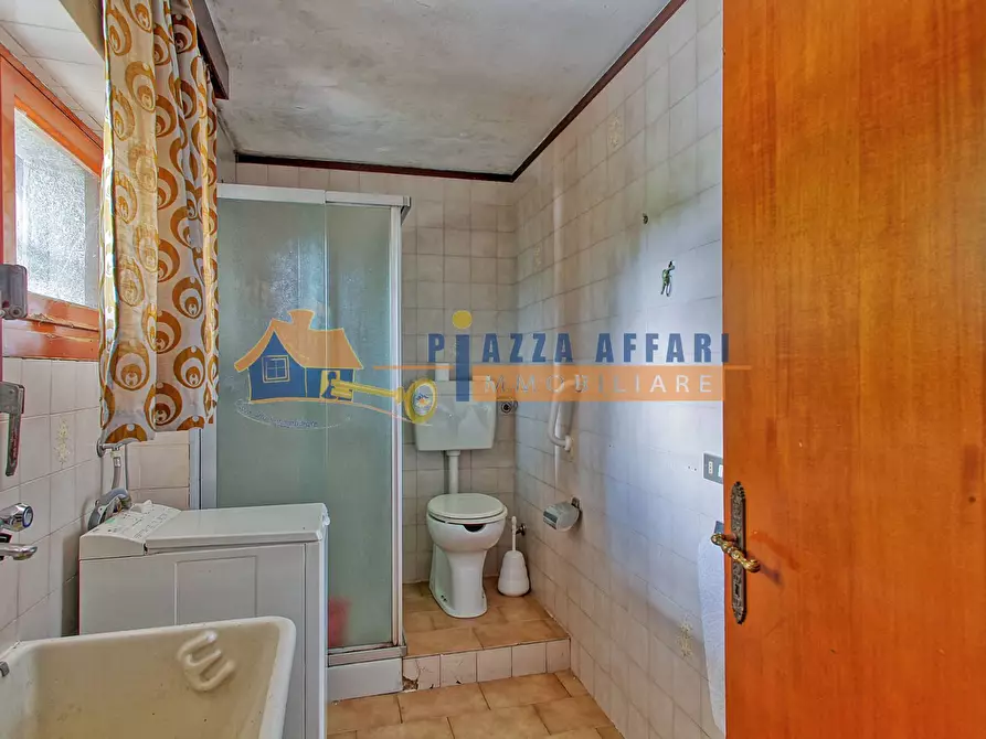 Immagine 24 di Villa in vendita  in via Vittorio Veneto a Oggiona Con Santo Stefano