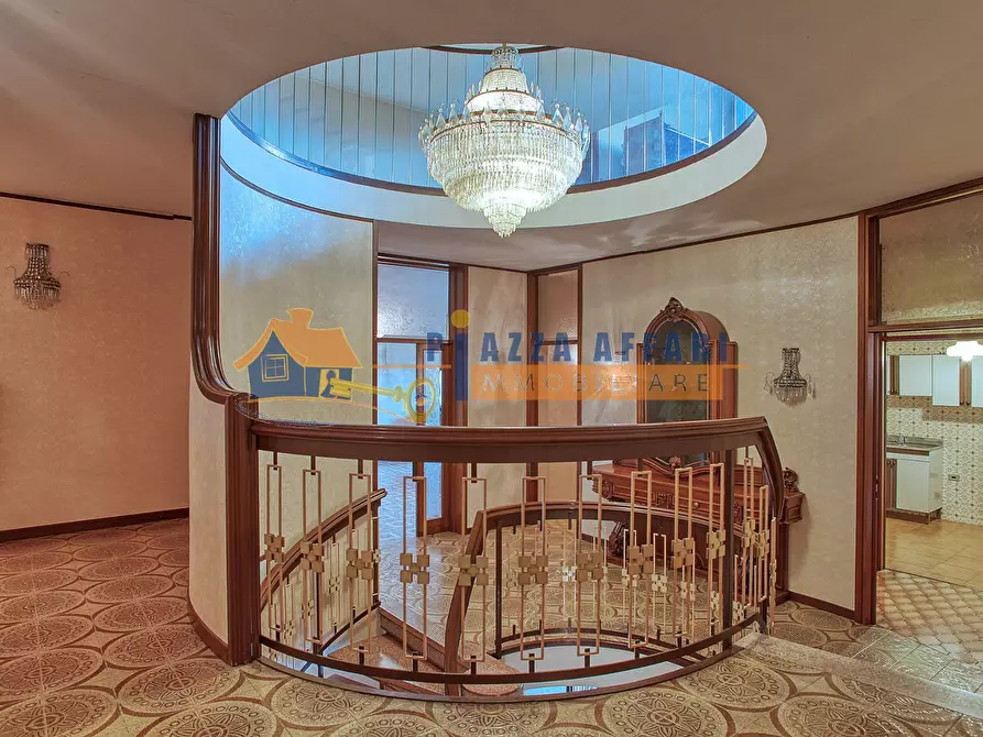 Immagine 26 di Villa in vendita  in via Vittorio Veneto a Oggiona Con Santo Stefano