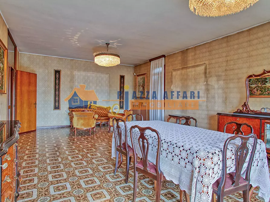 Immagine 29 di Villa in vendita  in via Vittorio Veneto a Oggiona Con Santo Stefano