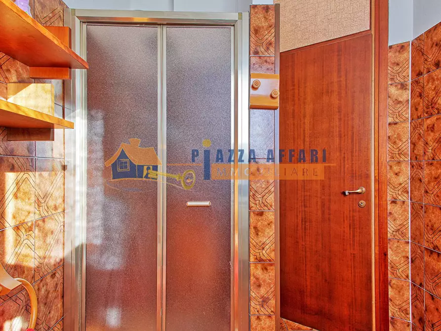 Immagine 21 di Villa in vendita  in via Cascinazza a Castronno