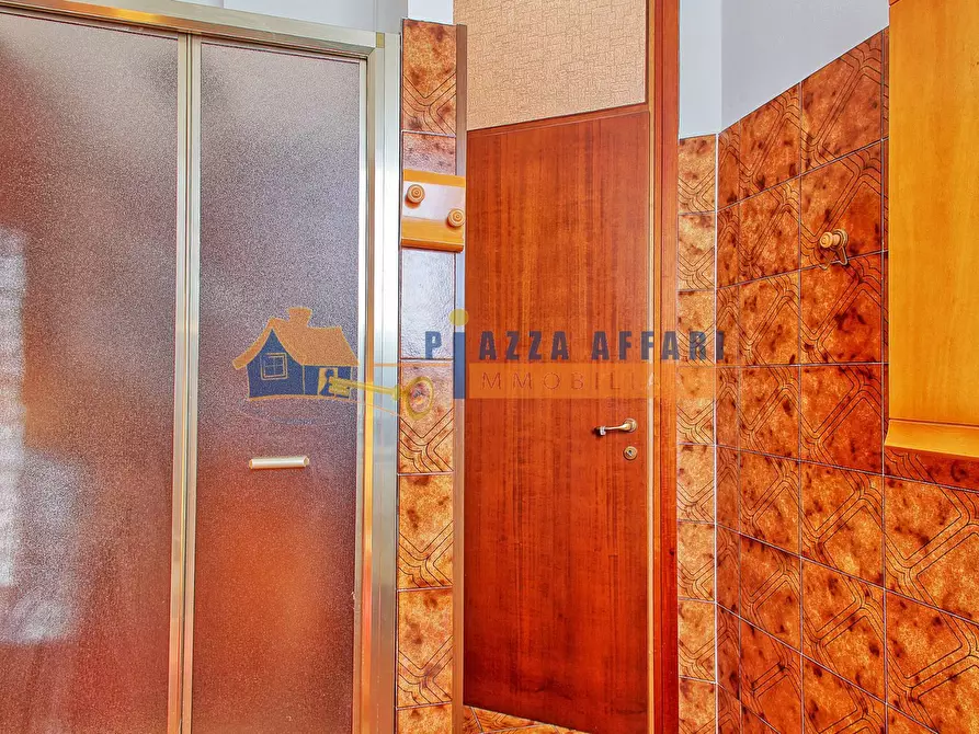 Immagine 22 di Villa in vendita  in via Cascinazza a Castronno