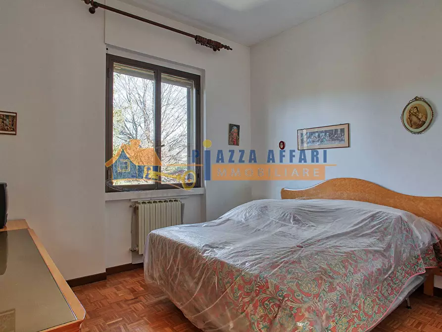 Immagine 24 di Villa in vendita  in via Cascinazza a Castronno