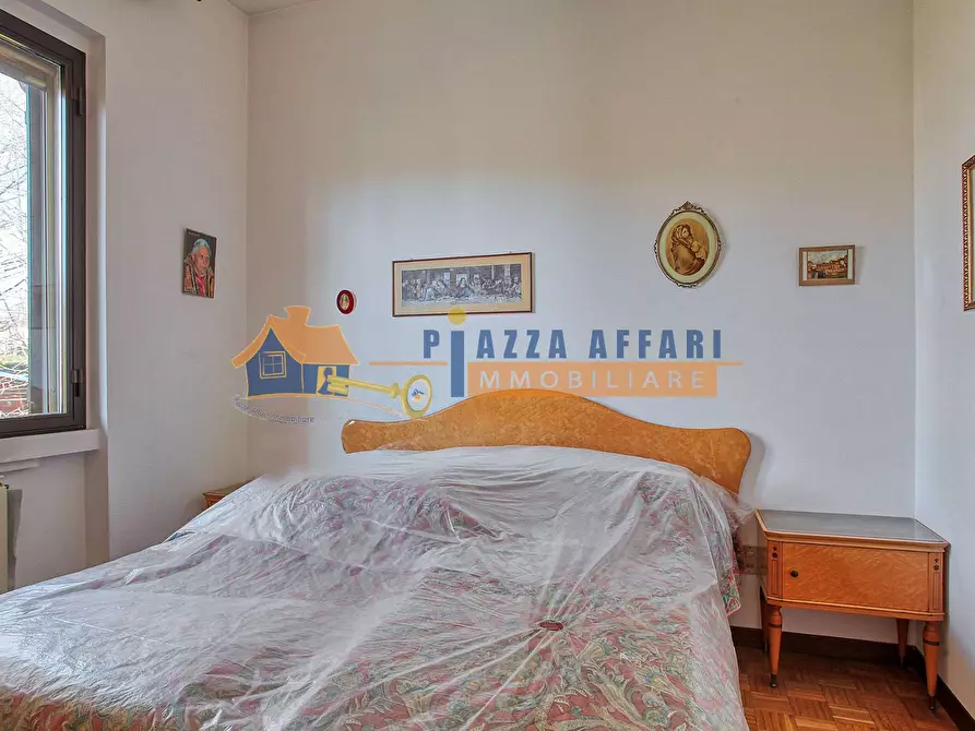 Immagine 25 di Villa in vendita  in via Cascinazza a Castronno