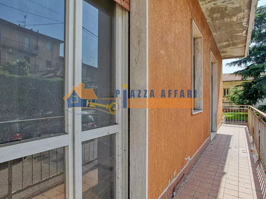 Immagine 22 di Appartamento in vendita  in via Caronno Varesino a Morazzone