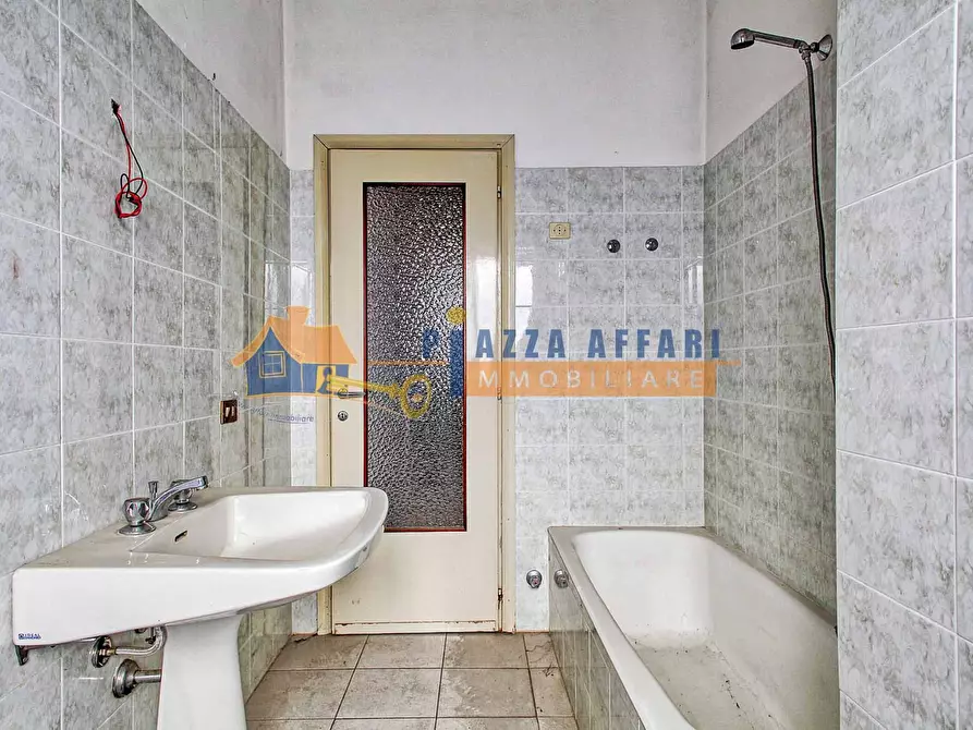 Immagine 29 di Appartamento in vendita  in via Caronno Varesino a Morazzone