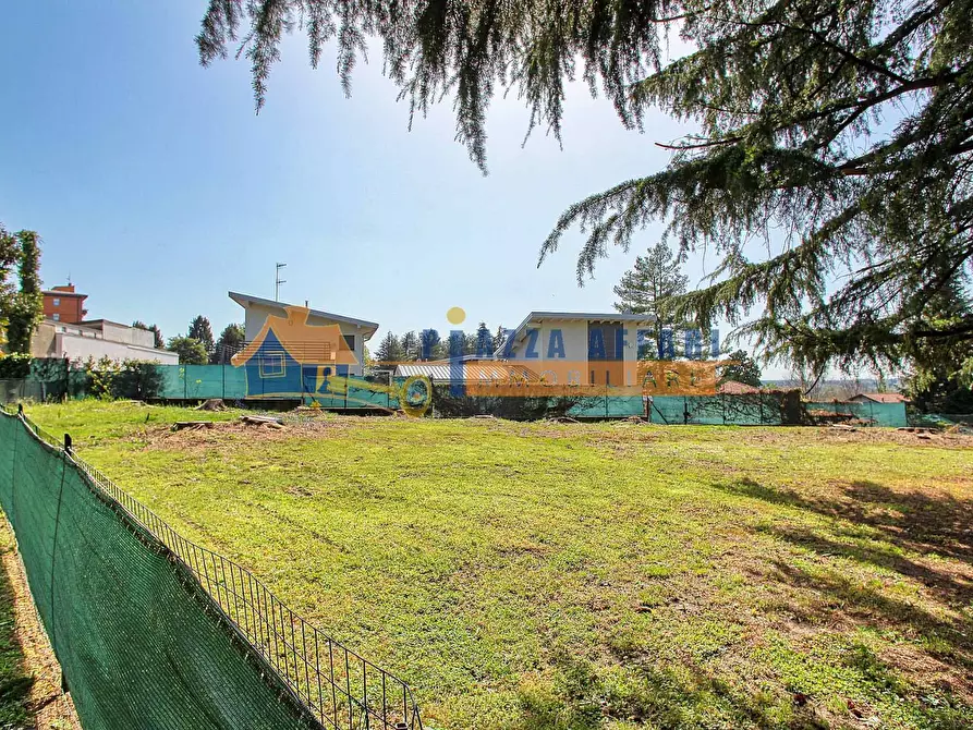 Immagine 8 di Terreno residenziale in vendita  in via Radaelli a Caronno Varesino