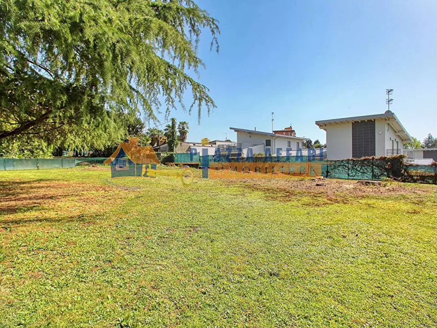 Immagine 9 di Terreno residenziale in vendita  in via Radaelli a Caronno Varesino