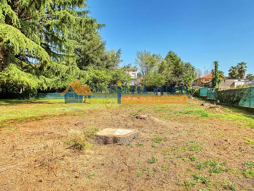 Immagine 11 di Terreno residenziale in vendita  in via Radaelli a Caronno Varesino
