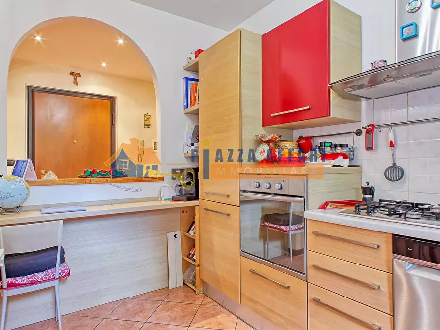 Immagine 12 di Appartamento in vendita  in via vittorini a Caronno Varesino