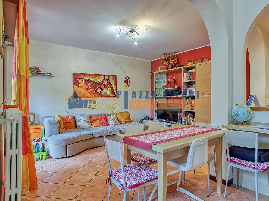 Immagine 13 di Appartamento in vendita  in via vittorini a Caronno Varesino