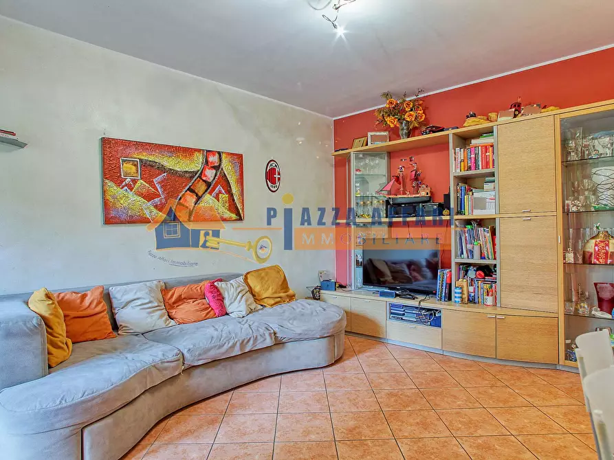 Immagine 14 di Appartamento in vendita  in via vittorini a Caronno Varesino