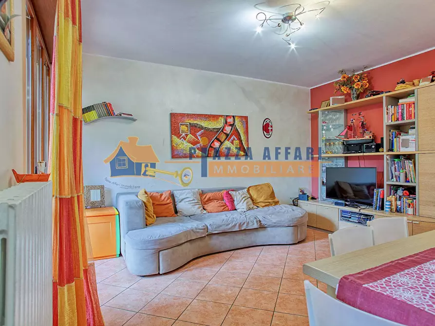 Immagine 16 di Appartamento in vendita  in via vittorini a Caronno Varesino