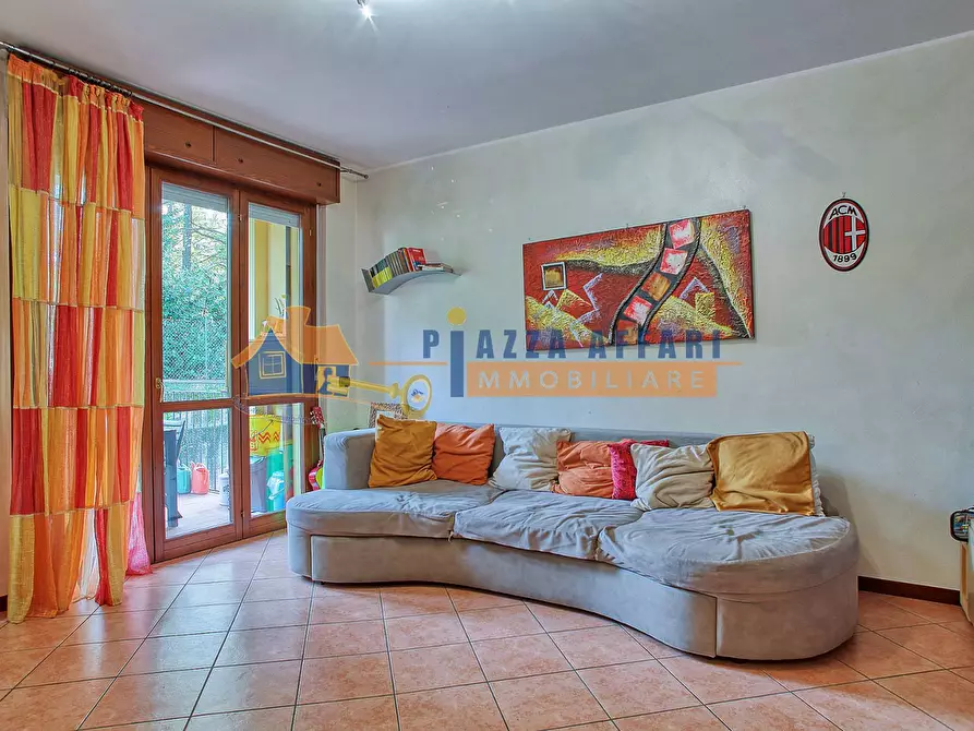 Immagine 17 di Appartamento in vendita  in via vittorini a Caronno Varesino