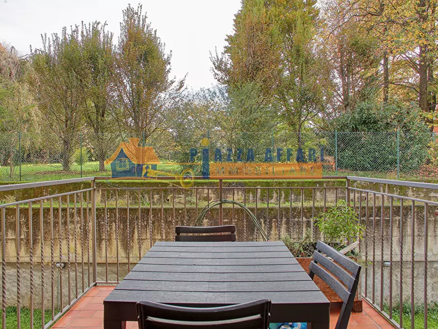 Immagine 18 di Appartamento in vendita  in via vittorini a Caronno Varesino