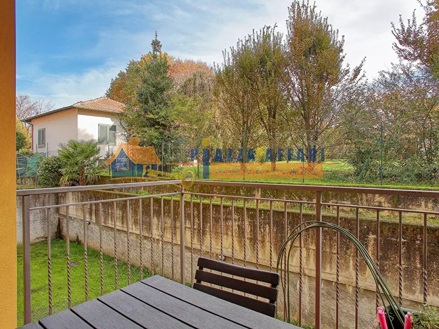 Immagine 19 di Appartamento in vendita  in via vittorini a Caronno Varesino