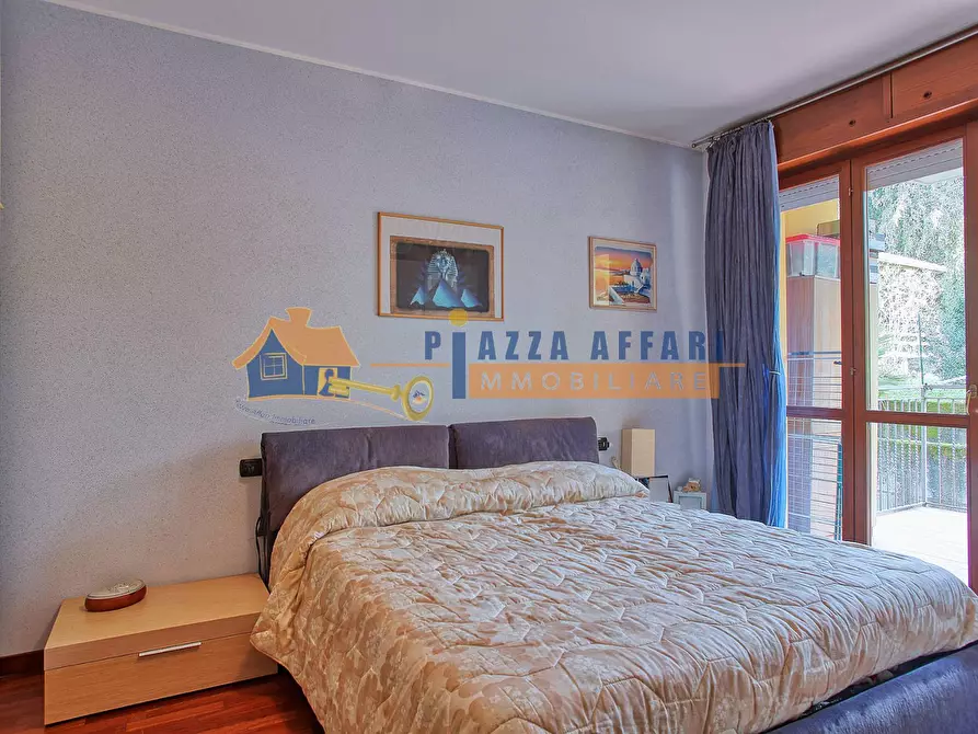 Immagine 21 di Appartamento in vendita  in via vittorini a Caronno Varesino