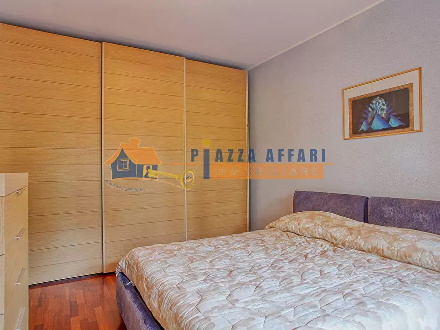 Immagine 24 di Appartamento in vendita  in via vittorini a Caronno Varesino