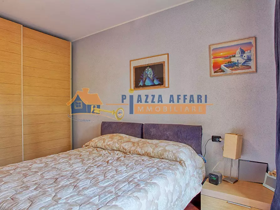 Immagine 25 di Appartamento in vendita  in via vittorini a Caronno Varesino