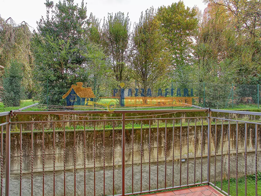 Immagine 27 di Appartamento in vendita  in via vittorini a Caronno Varesino