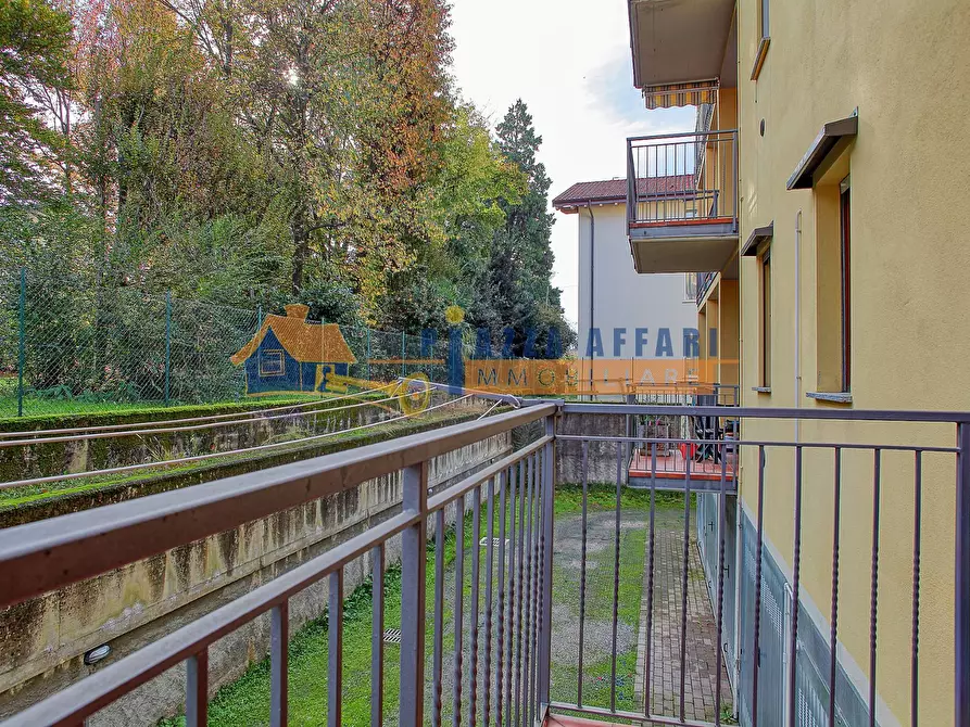 Immagine 28 di Appartamento in vendita  in via vittorini a Caronno Varesino