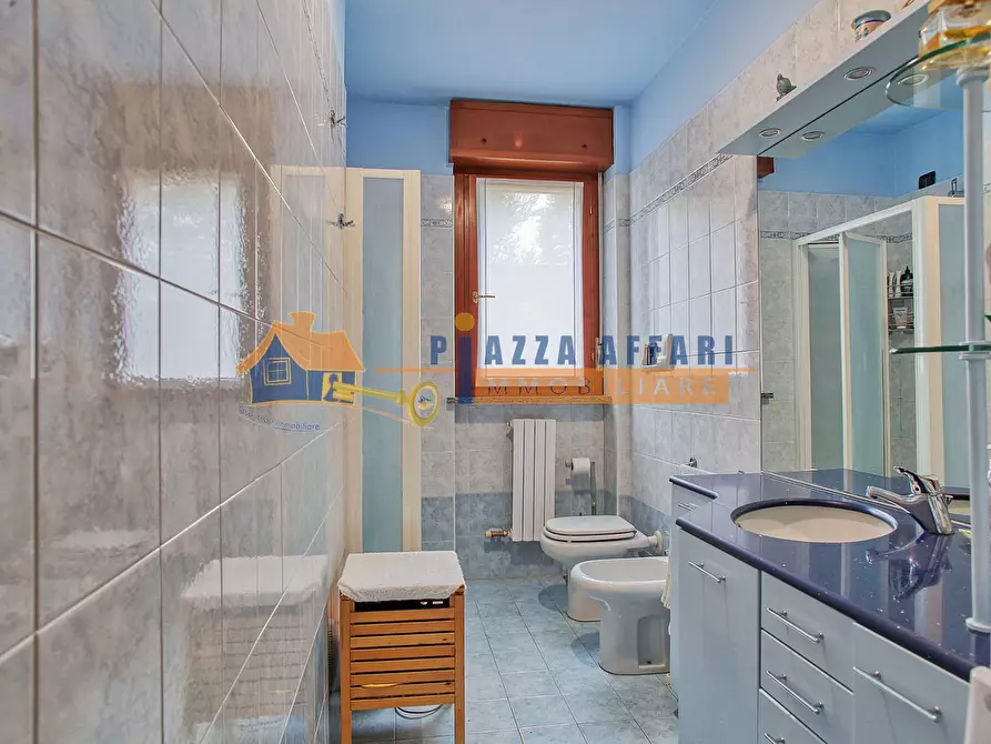 Immagine 29 di Appartamento in vendita  in via vittorini a Caronno Varesino