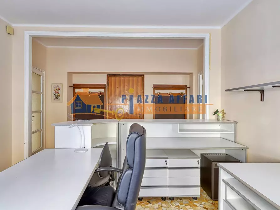 Immagine 22 di Appartamento in vendita  in VIA BAGAINI a Varese