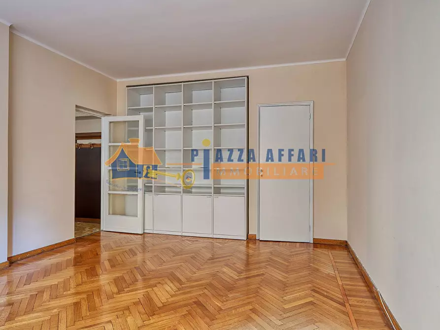 Immagine 10 di Ufficio in vendita  in via Bagaini a Varese