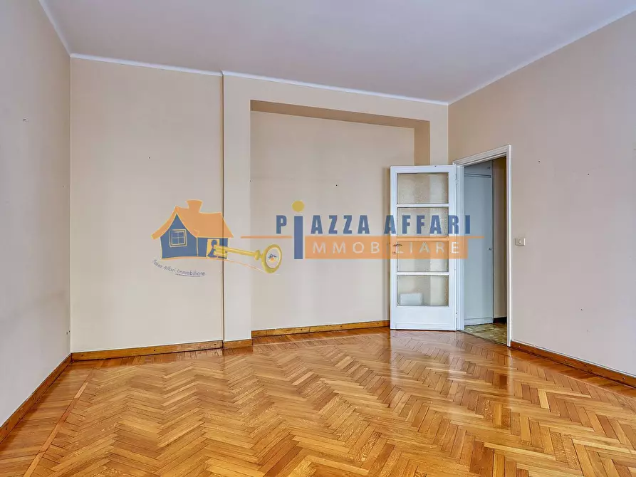 Immagine 15 di Ufficio in vendita  in via Bagaini a Varese