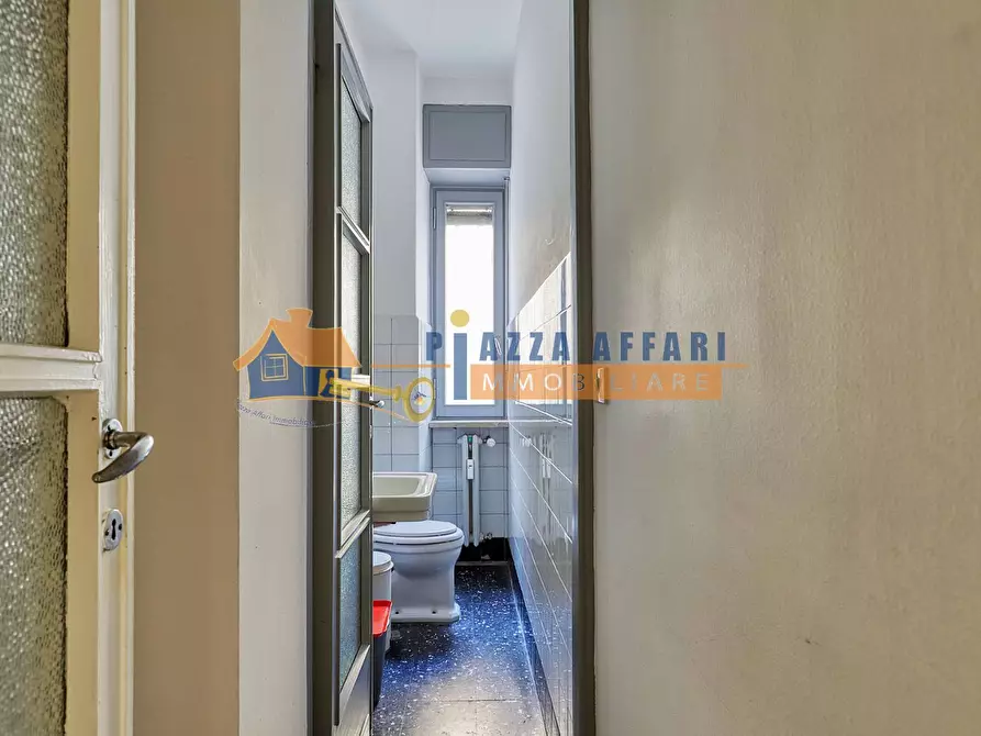 Immagine 16 di Ufficio in vendita  in via Bagaini a Varese