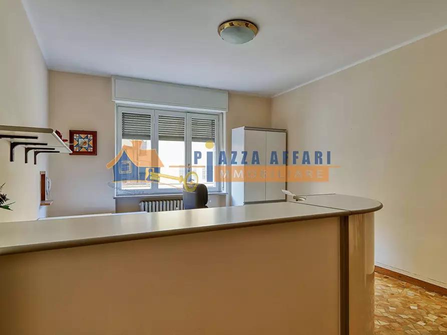 Immagine 19 di Ufficio in vendita  in via Bagaini a Varese