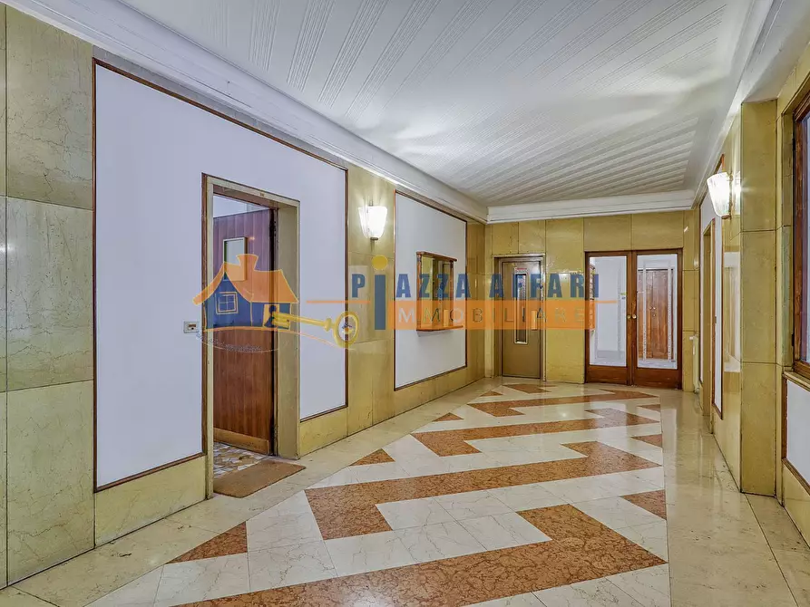 Immagine 6 di Ufficio in vendita  in via Bagaini a Varese