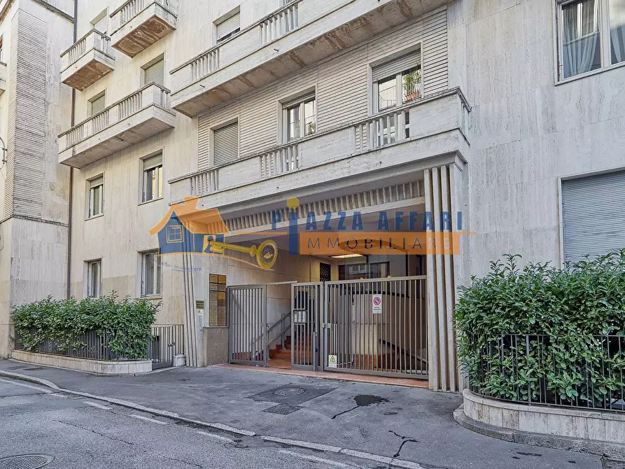 Immagine 3 di Ufficio in vendita  in via Bagaini a Varese