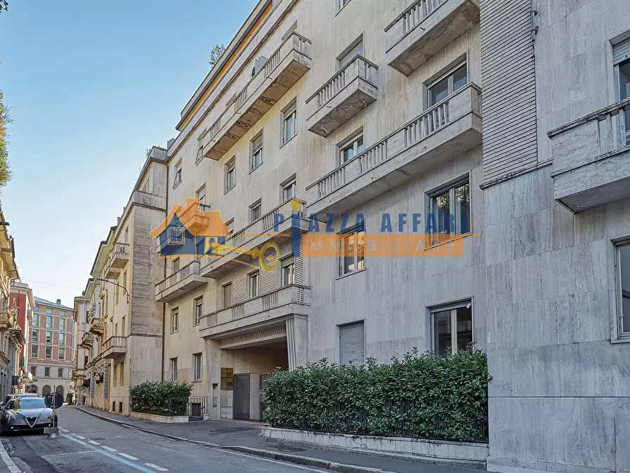 Immagine 2 di Ufficio in vendita  in via Bagaini a Varese