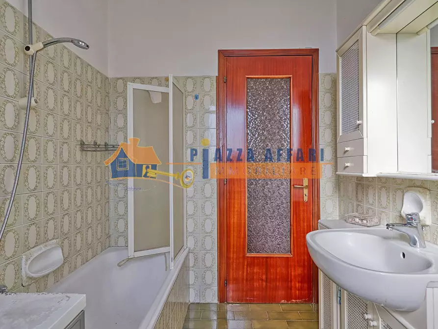 Immagine 22 di Appartamento in vendita  in via dobbiaco a Varese