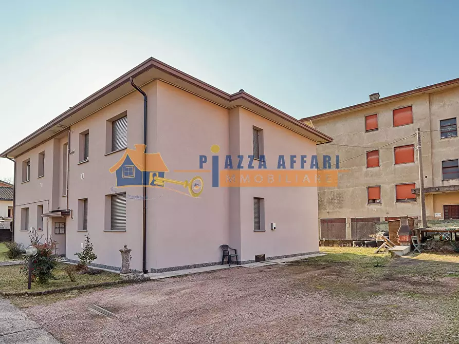 Immagine 28 di Appartamento in vendita  in via dobbiaco a Varese