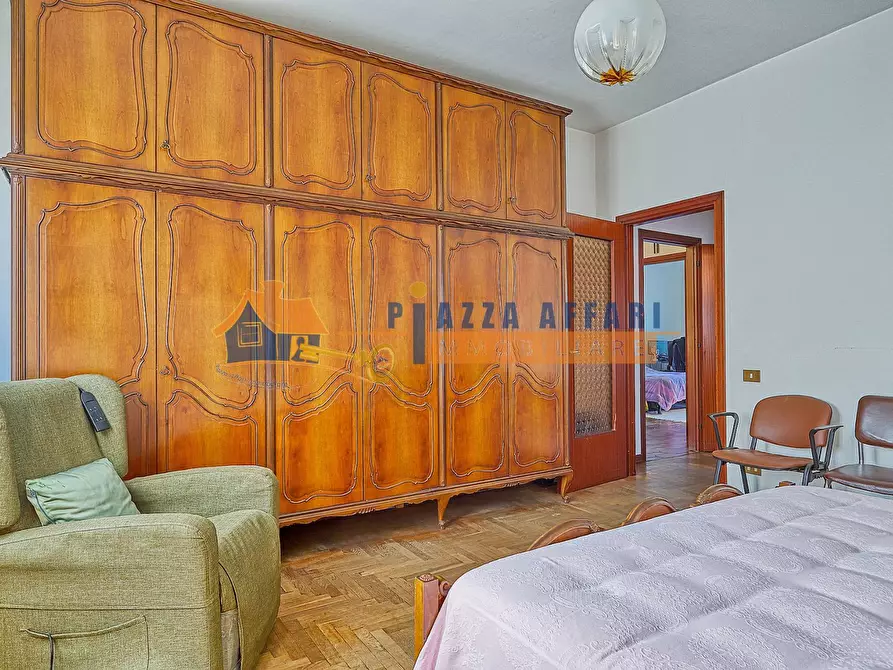 Immagine 8 di Casa bifamiliare in vendita  in via Macchi a Caronno Varesino