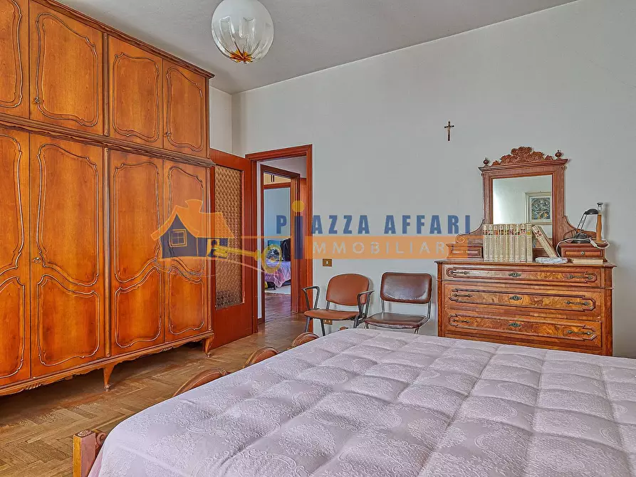 Immagine 9 di Casa bifamiliare in vendita  in via Macchi a Caronno Varesino