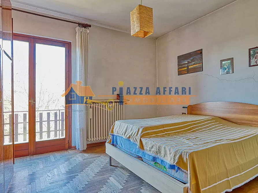 Immagine 11 di Casa bifamiliare in vendita  in via Macchi a Caronno Varesino